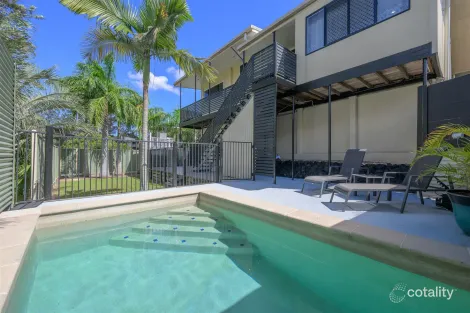 49 Fisher St, West Gladstone, QLD 4680