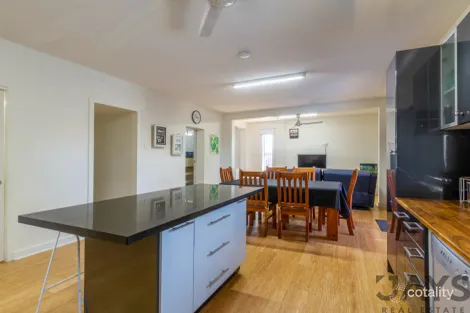 Property photo of 43 East Street Mornington QLD 4825