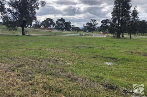 Property photo of 4 Eagleton Place West Wodonga VIC 3690