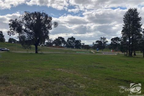 Property photo of 4 Eagleton Place West Wodonga VIC 3690