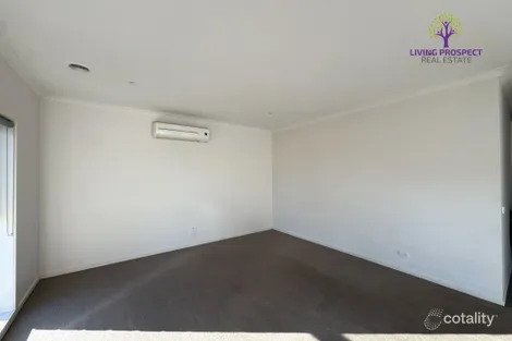 Property photo of 13 Laurence Way Tarneit VIC 3029