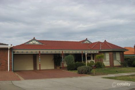 17 Hawkesbury Ave, Hillside, VIC 3037