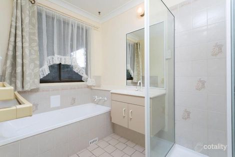Property photo of 24 Barcoo Circuit Albion Park NSW 2527