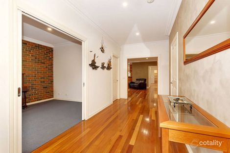 Property photo of 18 Anna Court Werribee VIC 3030