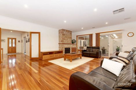 Property photo of 18 Anna Court Werribee VIC 3030