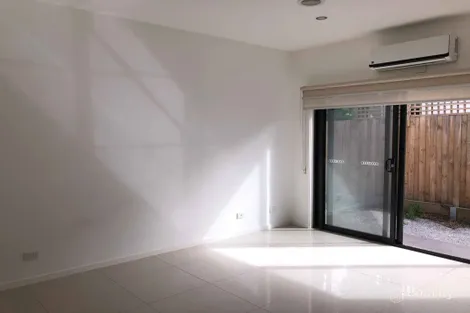 Property photo of 2/5 Danin Street Pascoe Vale VIC 3044