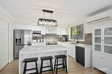 Property photo of 15 Rosemont Circuit Flinders NSW 2529