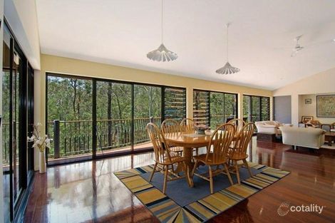 Property photo of 12 Hillcrest Place Kenmore Hills QLD 4069