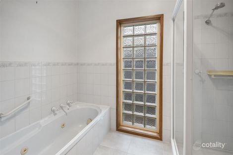 Property photo of 2 Flintoff Close Horsham VIC 3400