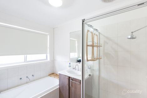 Property photo of 14 Manna Boulevard Delacombe VIC 3356