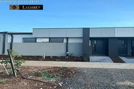 Property photo of 13 Hedgeley Avenue Deanside VIC 3336