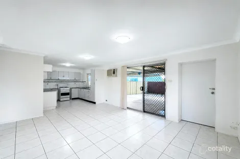 Property photo of 18 Cobblestone Place Werrington Downs NSW 2747