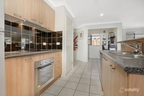 Property photo of 22 Araluen Place Carindale QLD 4152