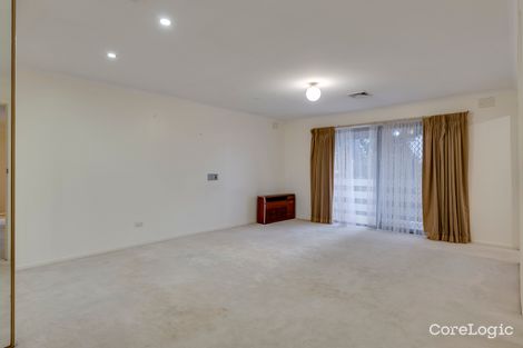 Property photo of 6 Dozey Place Endeavour Hills VIC 3802