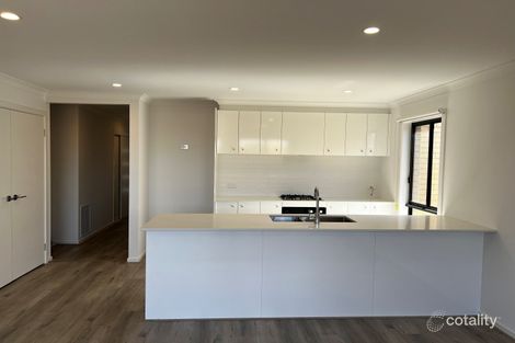 Property photo of 28 Edifice Drive Tarneit VIC 3029