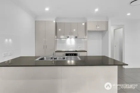 Property photo of 32/3 Broadleaf Parade Redbank QLD 4301