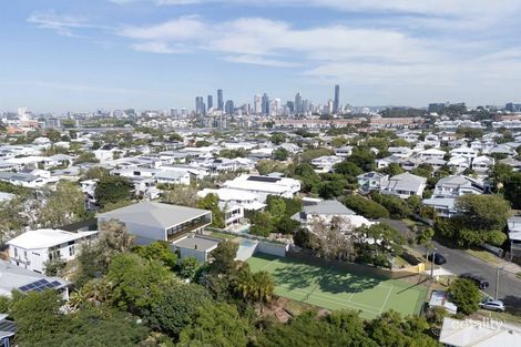 Property photo of 101 Barton Road Hawthorne QLD 4171