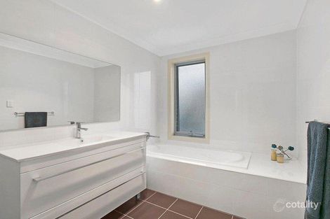 Property photo of 4/8 Sproule Crescent Balgownie NSW 2519