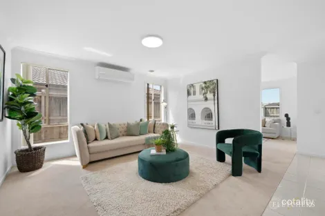 Property photo of 19 Blackledge Drive Cranbourne East VIC 3977