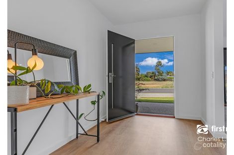 Property photo of 9 Hermitage Drive Moama NSW 2731