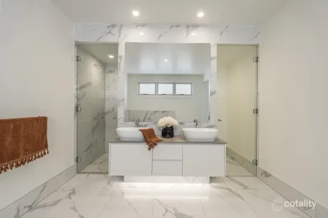 Property photo of 7 Dolphin Court Palm Beach QLD 4221