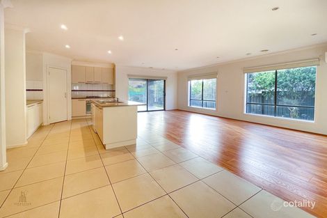 Property photo of 16 Pinnacle Drive Craigieburn VIC 3064