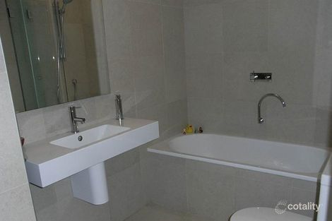 Property photo of 16 Lambert Road Toorak VIC 3142