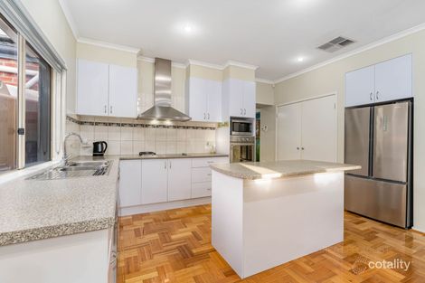 Property photo of 8 Earlston Place Craigieburn VIC 3064