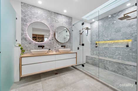 Property photo of 81 Ocean Parade Burleigh Heads QLD 4220