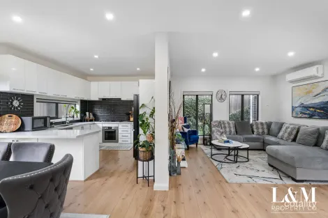 Property photo of 2/95 Kenny Street Westmeadows VIC 3049