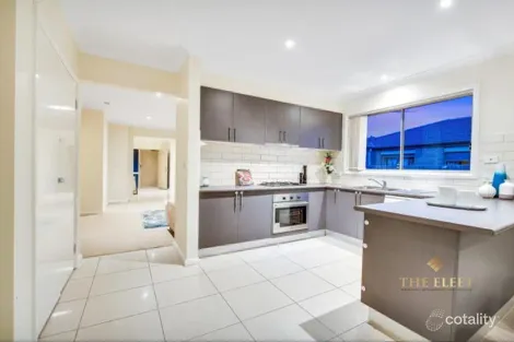 Property photo of 17 Faye Avenue Truganina VIC 3029