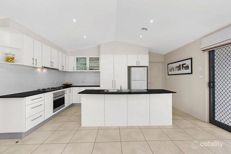 Property photo of 190 Halloran Drive Jerrabomberra NSW 2619