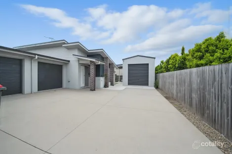 Property photo of 2/8 Farming Road Ooralea QLD 4740