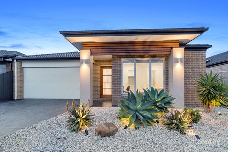 Property photo of 11 Heron Drive Mickleham VIC 3064