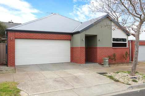 Property photo of 3 Wooling Lane Caroline Springs VIC 3023
