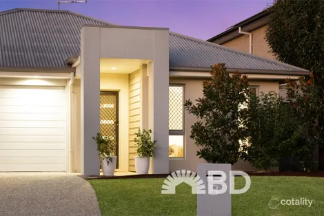 Property photo of 8 Regal Crescent Narangba QLD 4504