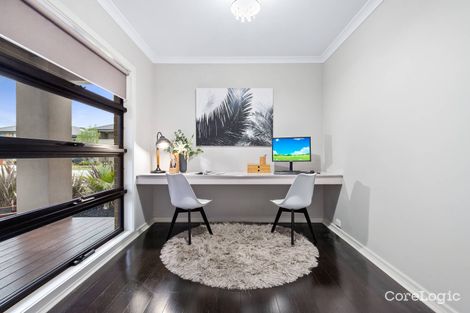 Property photo of 1 Cottongum Avenue Keysborough VIC 3173