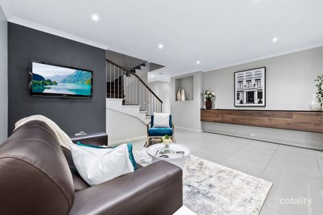 Property photo of 1 Cottongum Avenue Keysborough VIC 3173