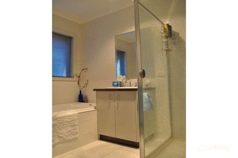 Property photo of 1 Redgum Court Heathcote VIC 3523