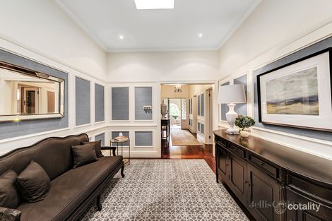 Property photo of 1 Parkside Avenue Deepdene VIC 3103