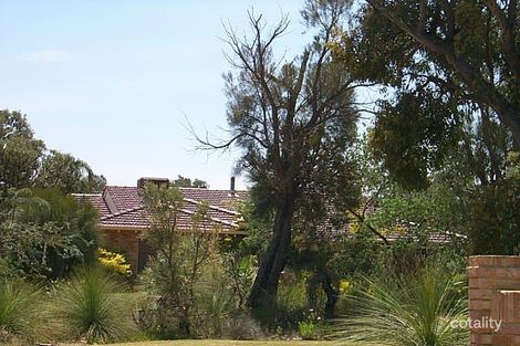 27 Honeysuckle Gr, Carramar, WA 6031