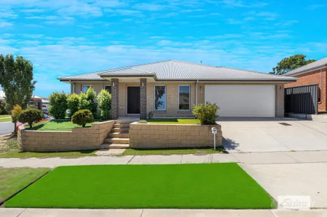 8 Silky Oak Ave, Wodonga, VIC 3690