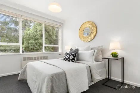 Property photo of 2/10 Commercial Road Mentone VIC 3194