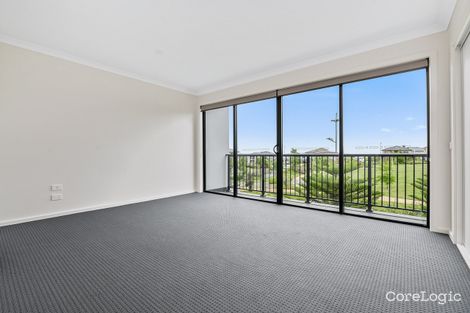 Property photo of 23 Fawkner Walk Clyde North VIC 3978