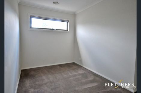 Property photo of 3 Red Poll Road Cranbourne West VIC 3977