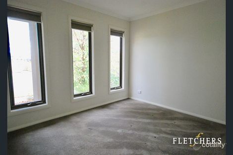 Property photo of 3 Red Poll Road Cranbourne West VIC 3977