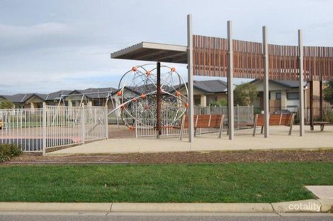 Property photo of 31 Crampton Chase Sandhurst VIC 3977