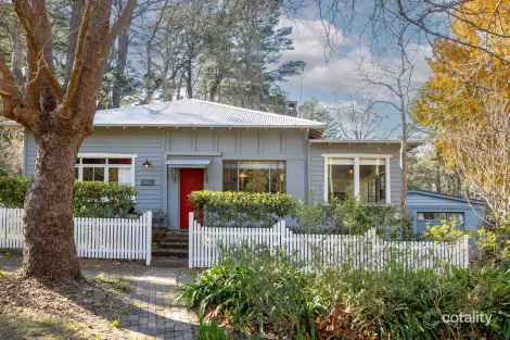 Property photo of 144 Falls Road Wentworth Falls NSW 2782