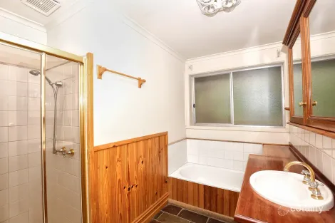 Property photo of 19 Willow Road Upper Ferntree Gully VIC 3156