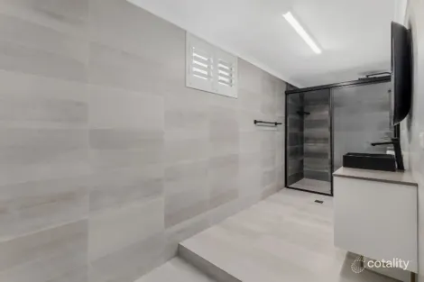 Property photo of 30 Twenty Second Avenue West Hoxton NSW 2171